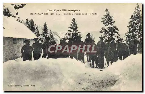 Ansichtskarte AK Militaria Chasseurs alpins Briancon Corvee de neige dans les forts