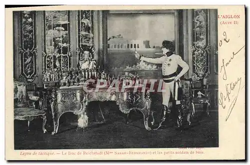 Ansichtskarte AK Femme Theatre L&#39aiglon Lecon de tactique Le duc de Reichstadt Mme Sarah Bernhardt et les peti