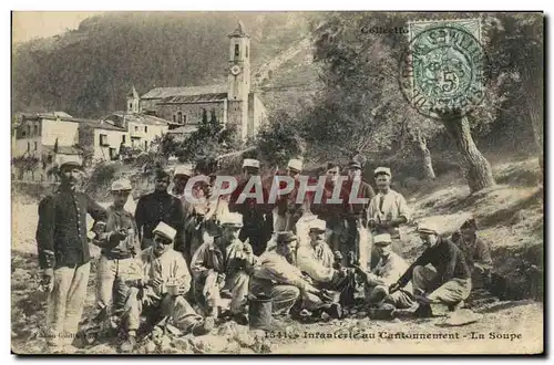 Ansichtskarte AK Militaria Chasseurs Alpins Infanterie au cantonnement La soupe
