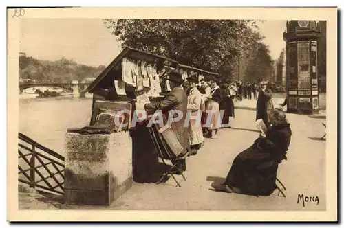 Cartes postales Paris Chez les Bouquinistes du Quai Voltaire