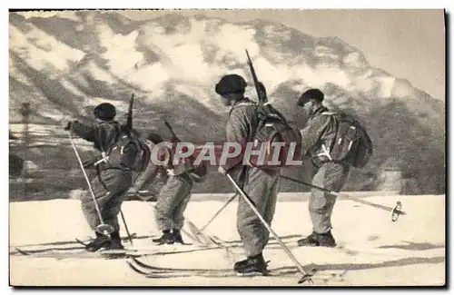 Ansichtskarte AK Militaria Chasseurs Alpins Eclaireurs skieurs Ski