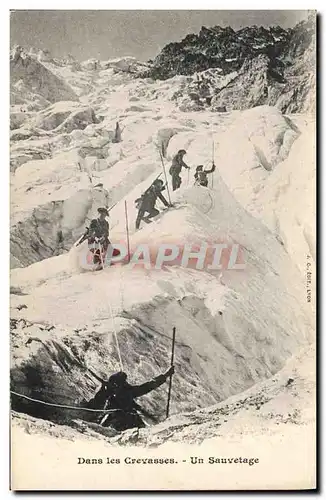 Cartes postales Militaria Chasseurs Alpins Dans les crevasses Un sauvetage alpinisme