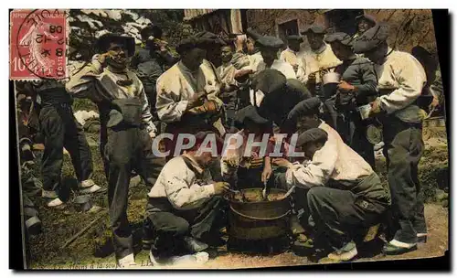 Cartes postales Militaria Chasseurs Alpins Les Alpins a la soupe