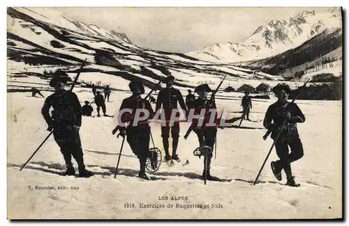 Ansichtskarte AK Militaria Chasseurs Alpins Les Alpes Exercices de raquettes et skis