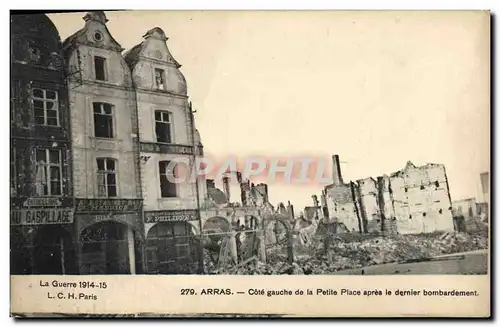 Cartes postales Billard Arras Cote gauche de la Petite place apres le dernier bombardement Militaria