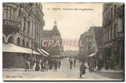 Cartes postales Billard Troyes Entree de la rue de la Republique