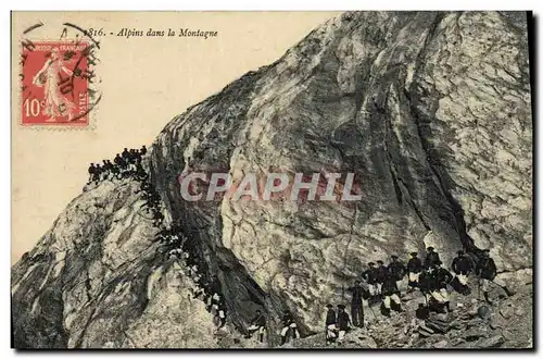 Cartes postales Militaria Chasseurs alpins dans la montagne