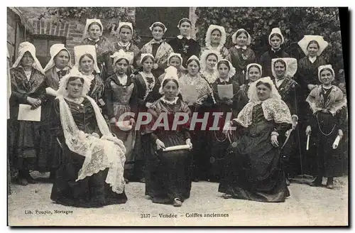 Cartes postales Folklore Vendee Coiffes anciennes