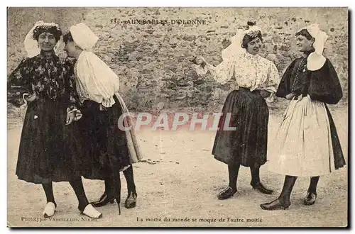 Cartes postales Folklore Les Sables d&#39Olonne La moitie du monde se moque de l&#39autre moitie