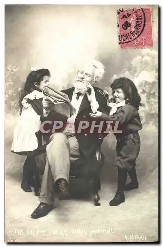 Cartes postales Enfants Pas encore fini ce vilain journal