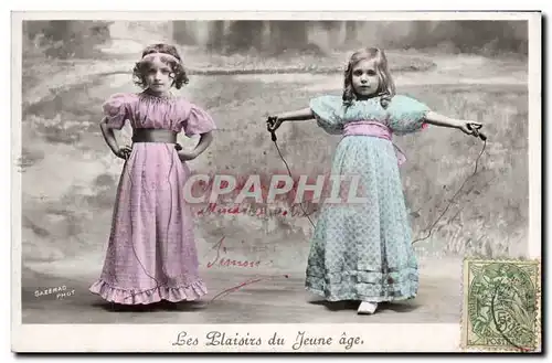 Cartes postales Enfants Les plaisirs d&#39un jeune age Corde a sauter