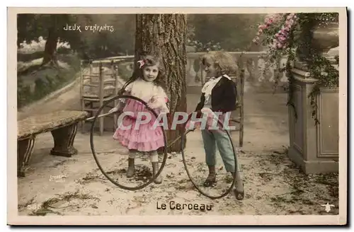 Cartes postales Enfants Le cerceau