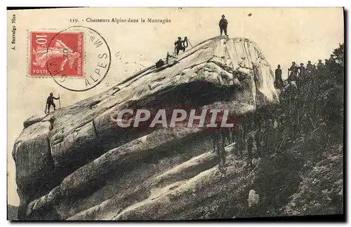 Cartes postales Militaria Chasseurs alpins dans la montagne