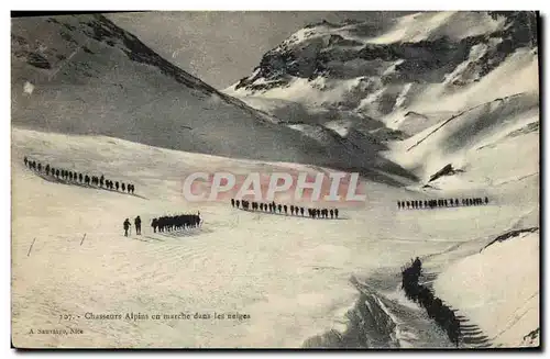 Cartes postales Militaria Chasseurs alpins en marche dans les neiges