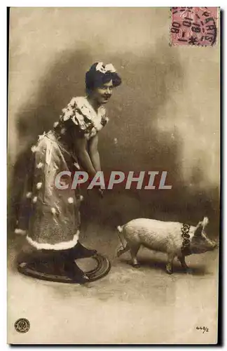 Cartes postales Cochon Porc Femme Fer a cheval