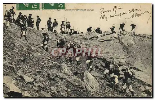 Cartes postales Militaria Chasseurs Alpins traversant un col