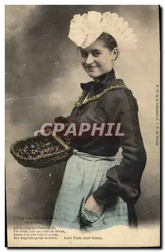 Cartes postales Folklore L&#39Angevine allant vendre des fraises