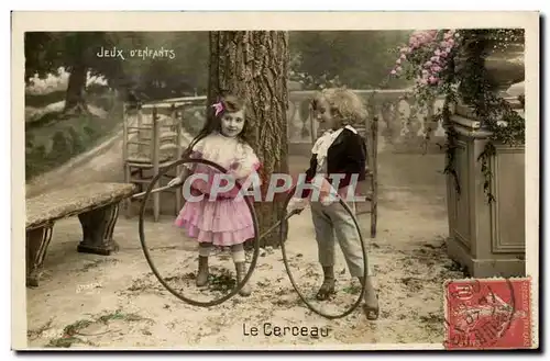 Cartes postales Enfants Le cerceau