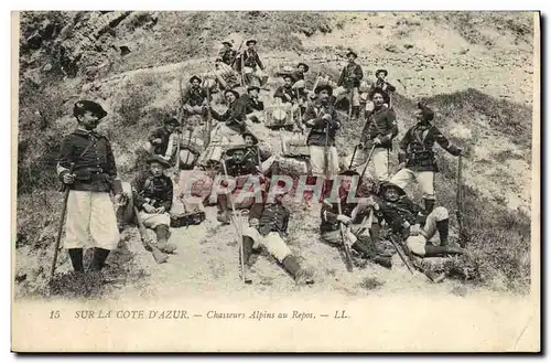 Ansichtskarte AK Militaria Chasseurs Alpins au repos sur la Cote d&#39Azur