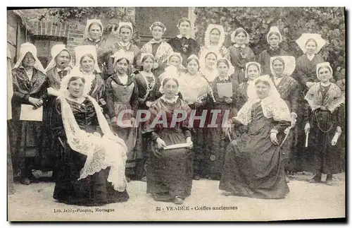 Cartes postales Folklore Vendee Coiffes anciennes