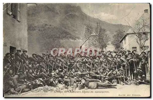 Ansichtskarte AK Militaria Groupe de Chasseurs Alpins en manoeuvres