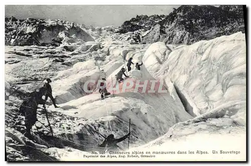 Ansichtskarte AK Militaria Chasseurs Alpins en manoeuvres dans les Alpes Un sauvetage