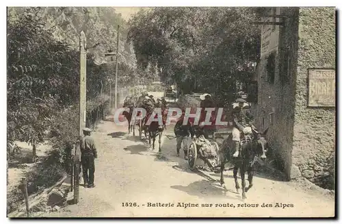 Cartes postales Militaria Chasseurs Alpins Batterie alpine sur route retour des Alpes