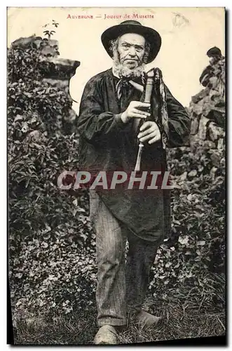 Cartes postales Folklore Auvergne Joueur de musette