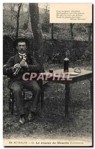 Cartes postales Folklore Auvergne Le joueur de Musette TOP
