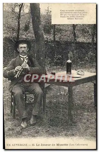 Cartes postales Folklore Auvergne Le joueur de musette