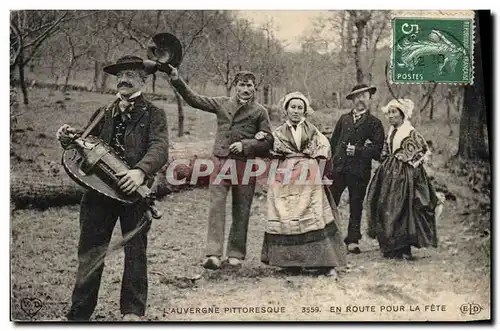 Ansichtskarte AK Folklore Auvergne En route pour la fete