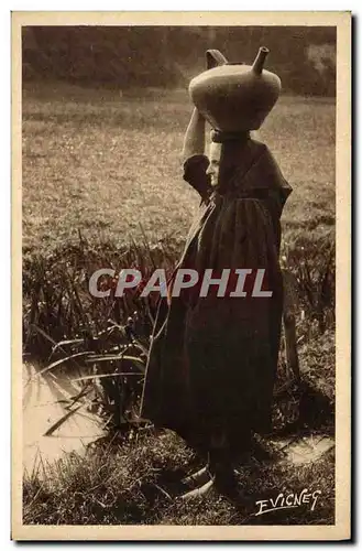 Cartes postales Folklore Guyenne Gascogne Landaise a la fontaine Sur sa tete le peugua