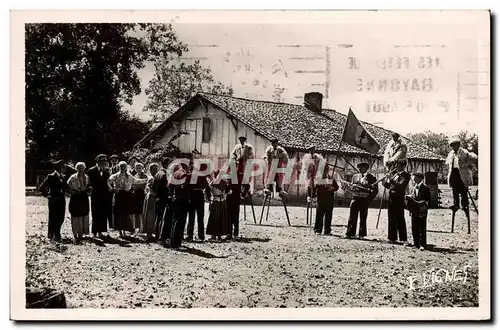 Cartes postales Folklore Au pays landais Scene landaise avec lous Cigalouns de Morcenx