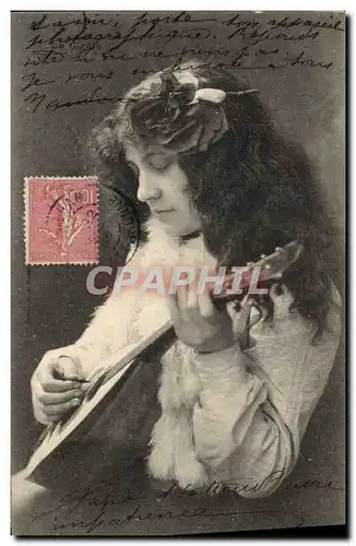 Cartes postales Femme La cigale