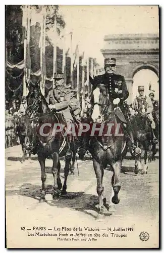 Cartes postales Militaria Paris Les fetes de la Victoire 14 juillet 1919 Les marechaux Foch et Joffre en tete de