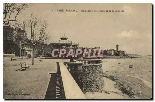 Cartes postales Saint Raphael Promenade et le Kiosque de musique