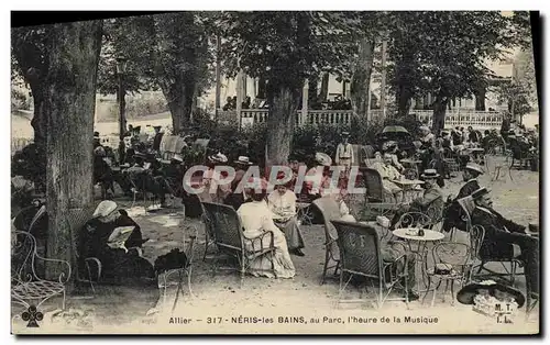 Ansichtskarte AK Kiosque Neris les Bains au parc l&#39heure de la musique