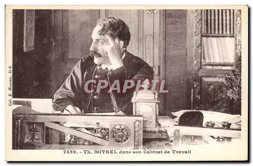 Cartes postales Folklore Theodore Botrel dans son cabinet de travail