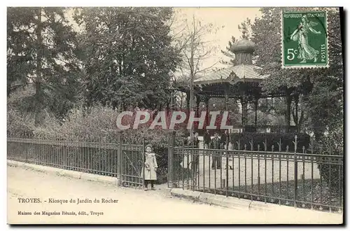 Ansichtskarte AK Kiosque du jardin du rocher Troyes Enfant