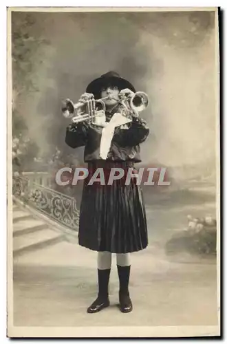 Cartes postales Femme Trompette