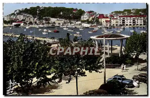 Cartes postales moderne Sanary sur Mer Un coin du port et le Kiosque a musique