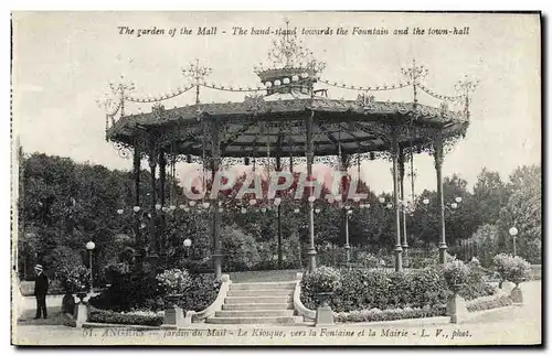 Cartes postales Kiosque vers la fontaine et la mairie Jardin du Mail Angers