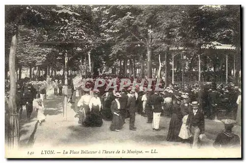 Cartes postales Kiosque Lyon La place Bellecour a l&#39heure de la musique