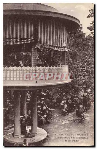 Cartes postales Kiosque a musique et le parc Royat