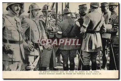 Ansichtskarte AK Militaria Le general Gouraud passe en revue les soldats de son armee