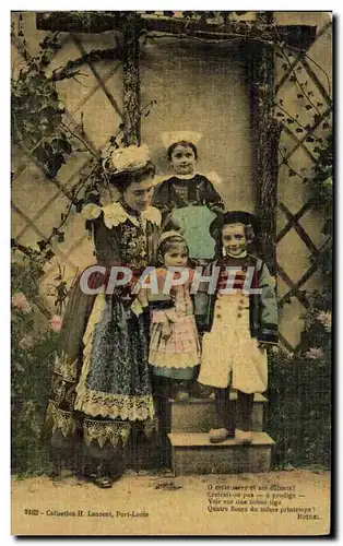 Cartes postales Folklore Femme Enfant Bretagne (carte toilee)