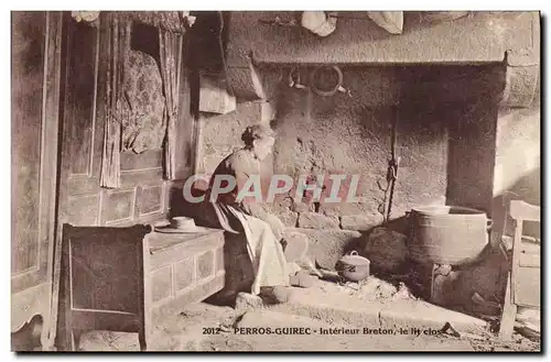 Cartes postales Folklore Lits Clos Perros Guirec Interieur Breton Le Lit clos