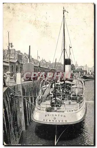 Ansichtskarte AK Bateau Dieppe La gare maritime Brighton Newhaven