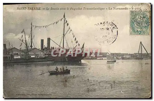 Cartes postales Bateau Paquebot Saint Nazaire Le bassin avec le paquebot Transatlantique La Normandie