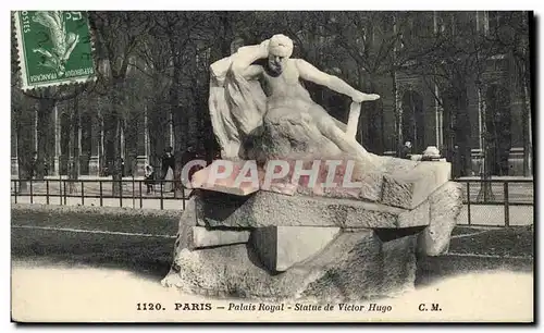 Ansichtskarte AK Paris Palais Royal Statue de Victor Hugo